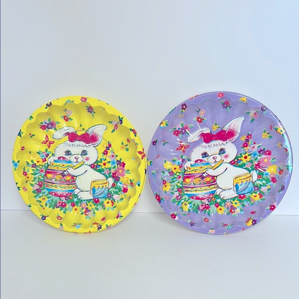 Vintage Easter Plastic Molded Set of 2 Floral Scalloped Edge Bowls Ullman Co